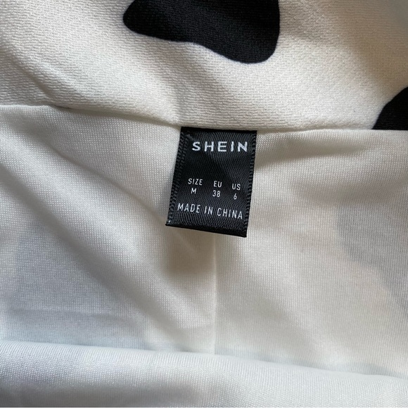 Cow print skirt with small slit - Picture 3 of 9